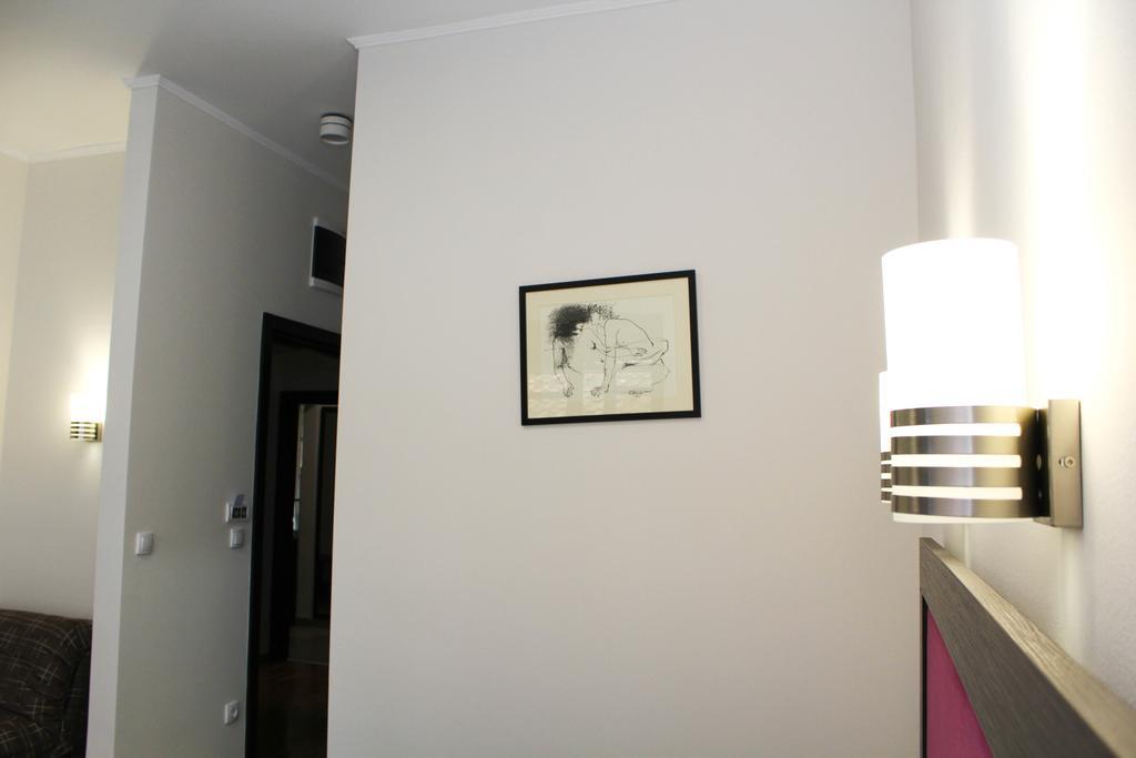 Wake Up Apartments And Rooms Belgrado Exterior foto