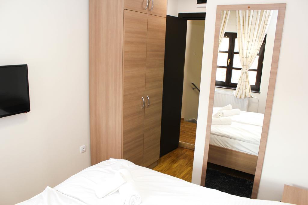 Wake Up Apartments And Rooms Belgrado Exterior foto