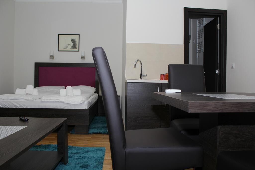 Wake Up Apartments And Rooms Belgrado Exterior foto